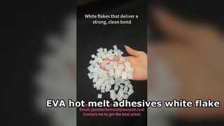 مادة لاصقة تذوب بالحرارة من مادة EVA على شكل رقائق بيضاء